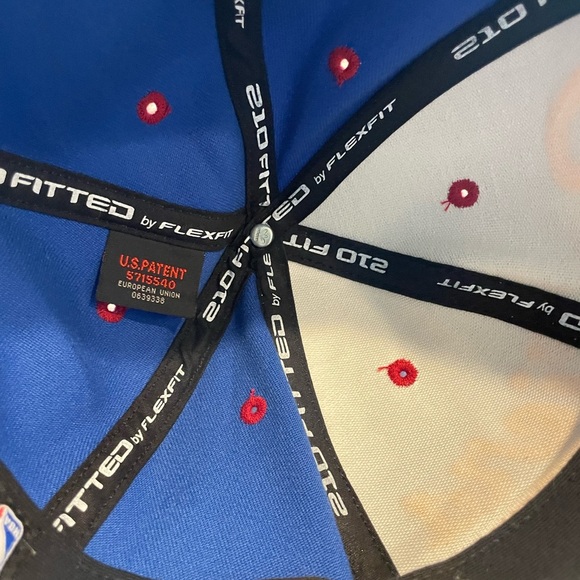 Cleveland Cavaliers Adidas Blue Fitted Cap with Yellow embroidered Logo - Picture 8 of 9